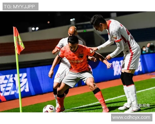 上海足球队以82分稳居冠军赛积分榜首位，争冠形势一片大好